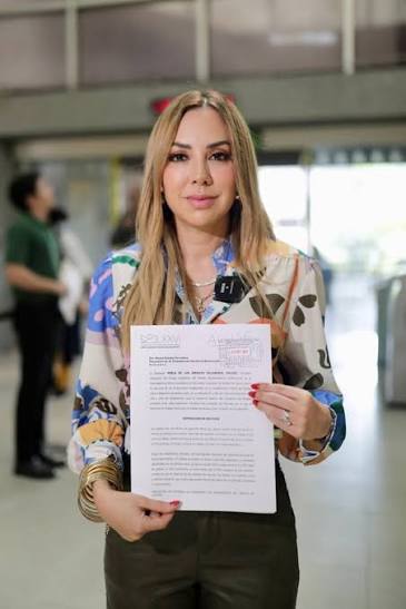 Se integran Perla Vilarreal a bancada del PR